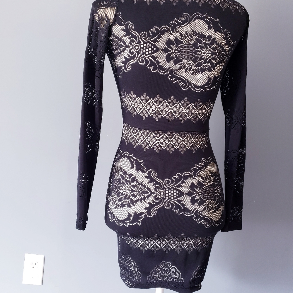 Dress - Picture 2 of 3